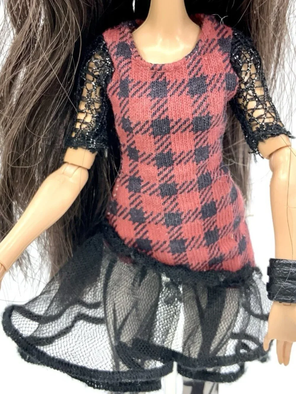 Ever After High Cerise Hood Rebel Daughter of Red Riding Hood Doll First Chapter